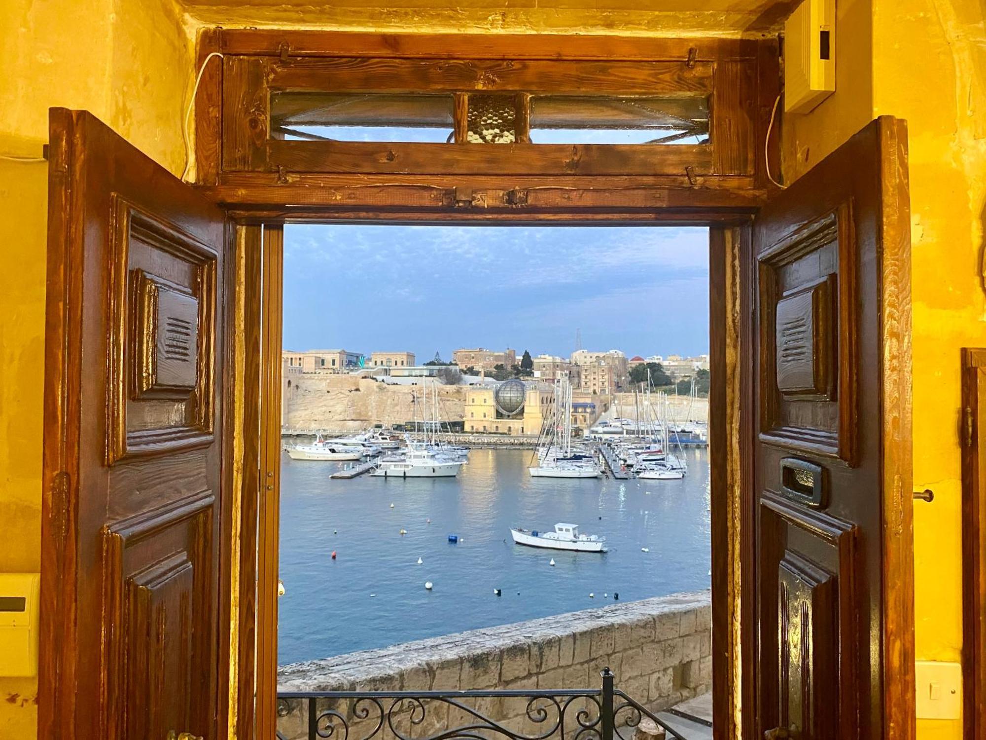Blue Eye - Waterfront Home In A Scenic Location Birgu Εξωτερικό φωτογραφία